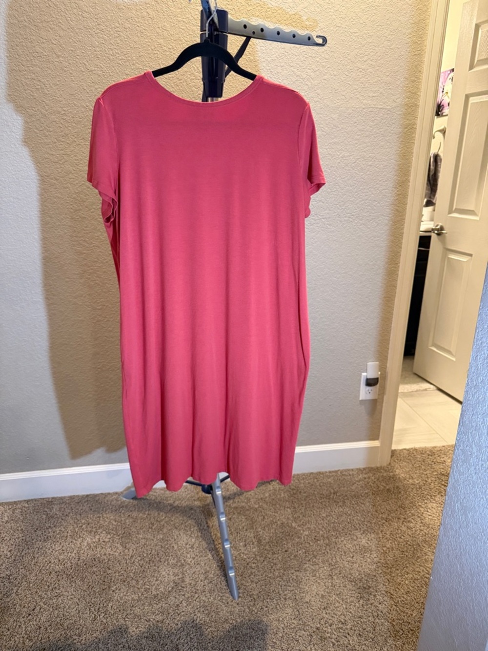 Eileen Fisher Short Sleeve Crewneck Dress in Rose Pink. Size Large